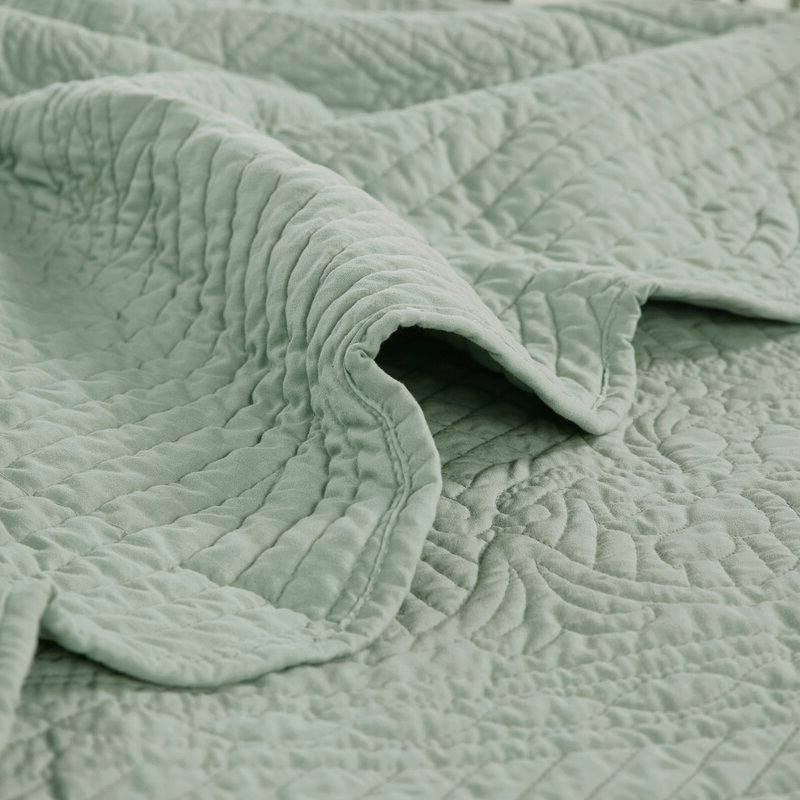 King Size 3 Piece Reversible Scalloped Edges Microfiber Quilt Set in Seafoam-3