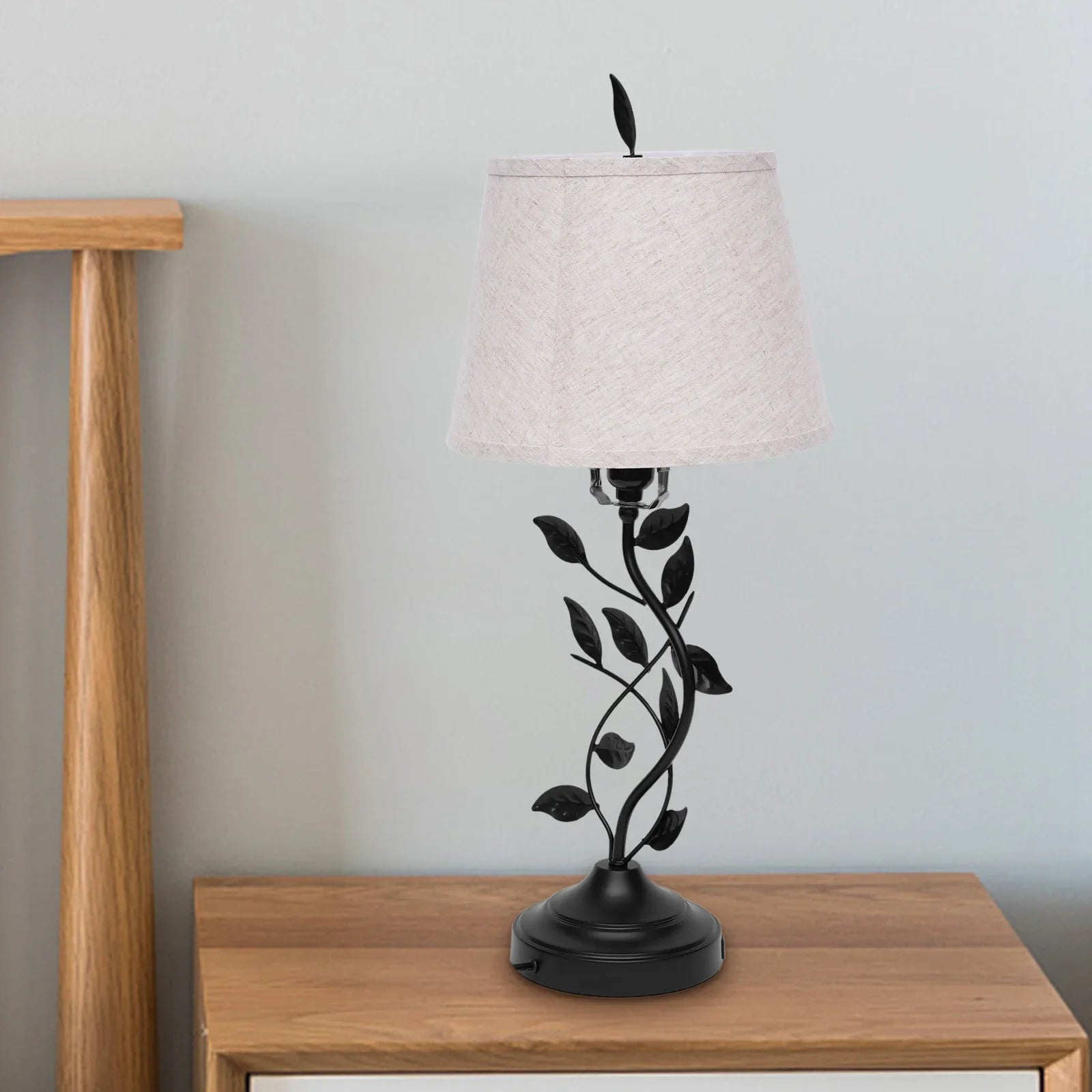 French Romantic Flower Desktop Decorative Light Home Living Room Bedside Table Black Leaf Table Lamps USB-1