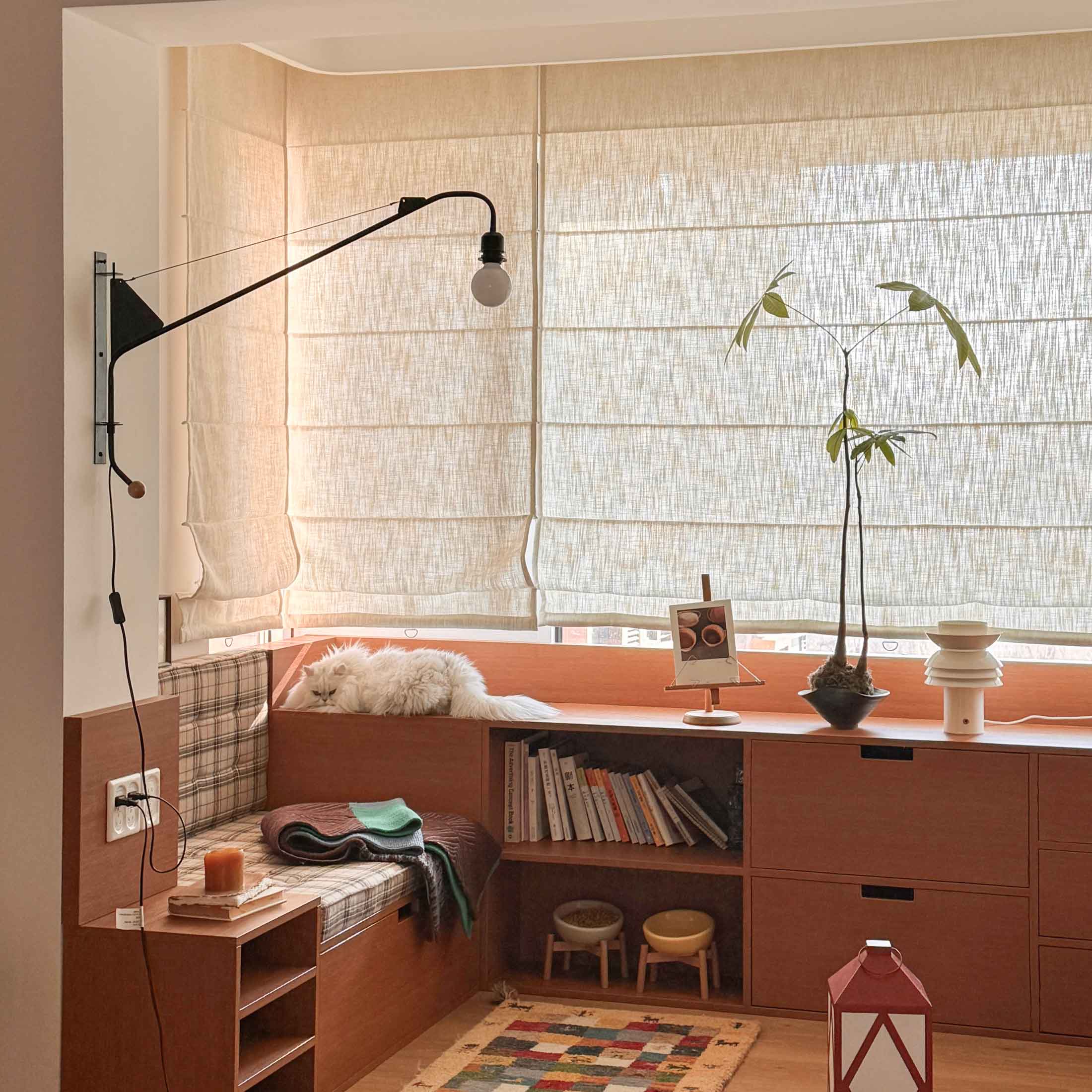 Sara Linen Roman Shade