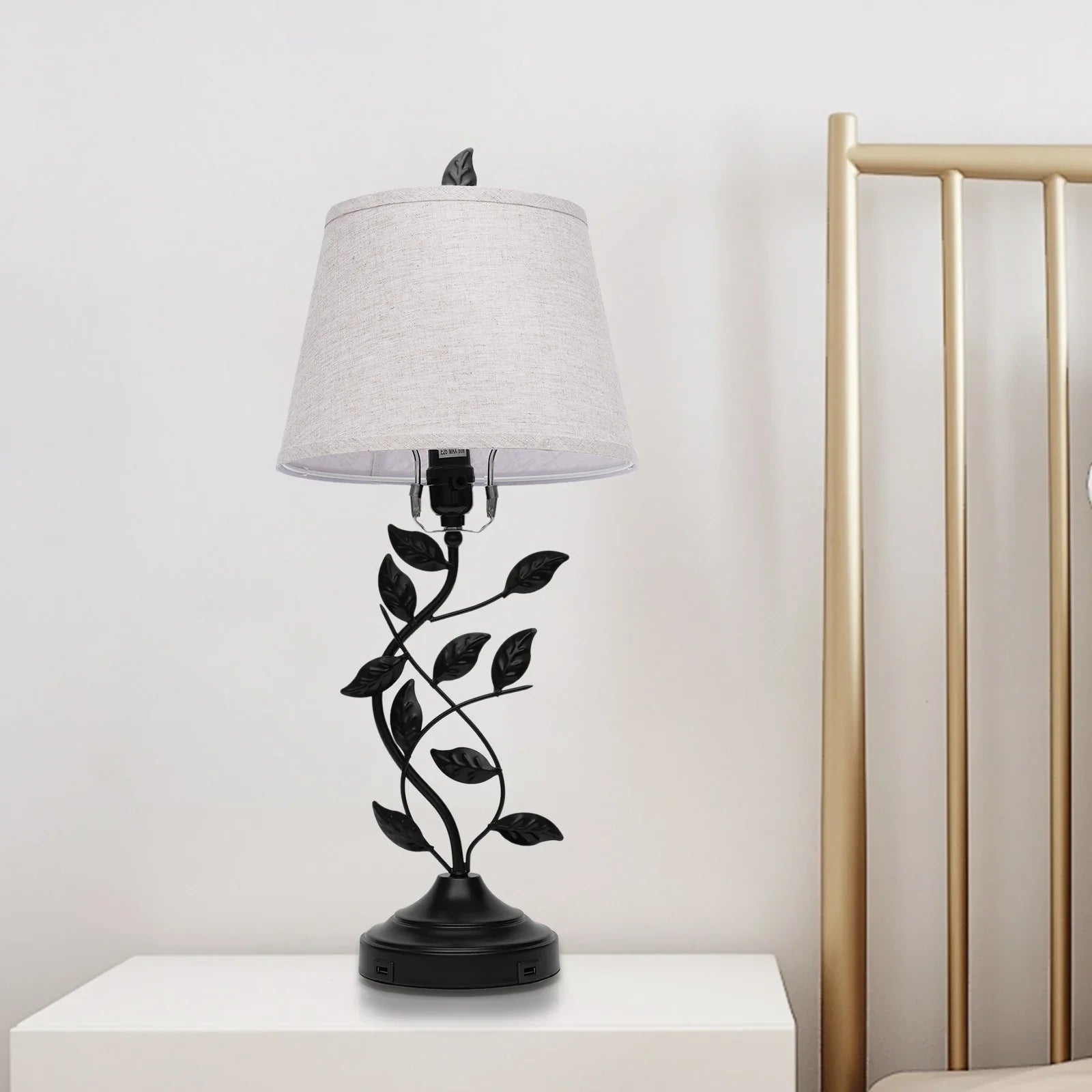 French Romantic Flower Desktop Decorative Light Home Living Room Bedside Table Black Leaf Table Lamps USB-3