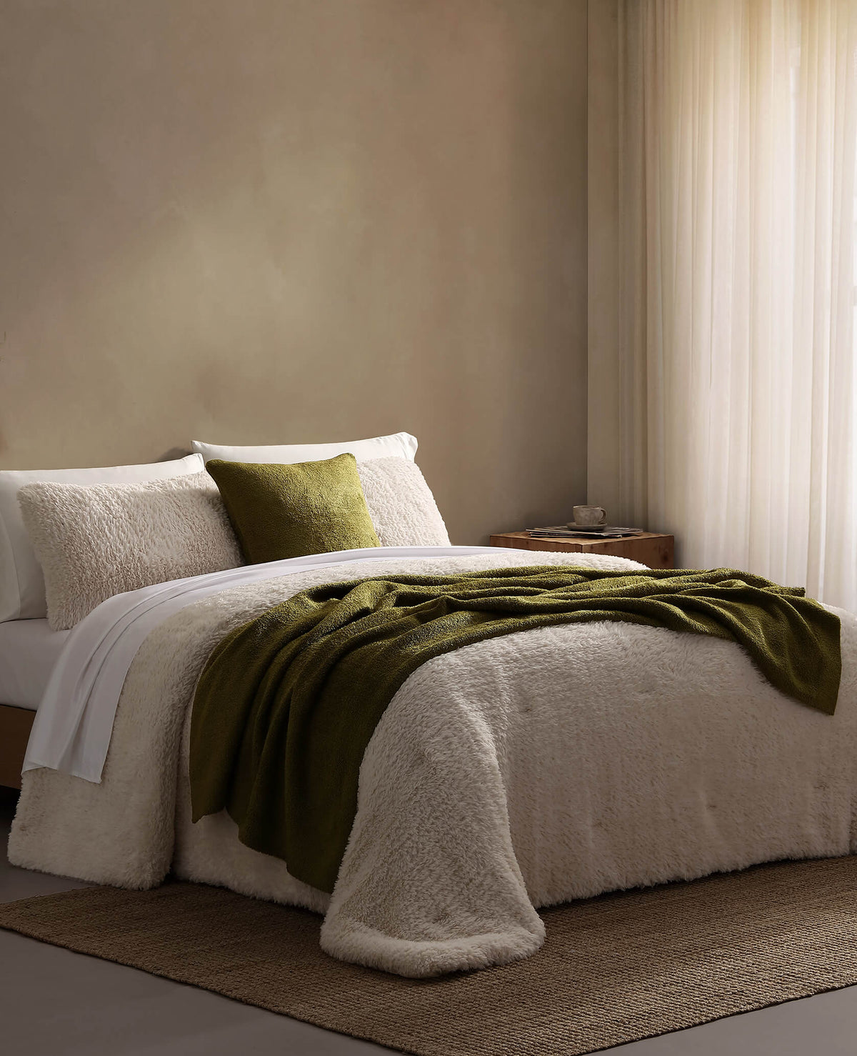 Breathable Faux Fur Comforter Bundle