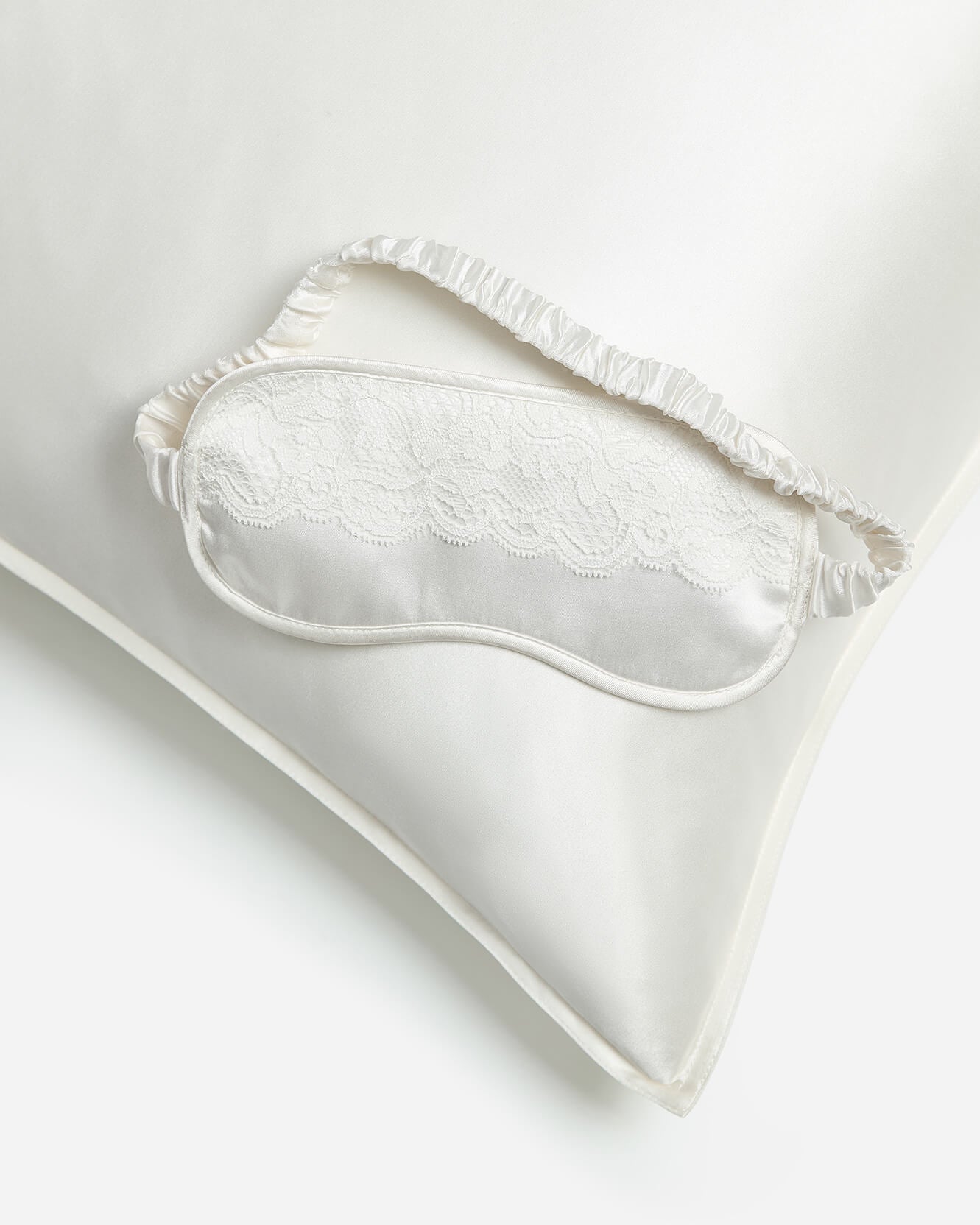 Soft ECOVERO™ Silk Pillowcase