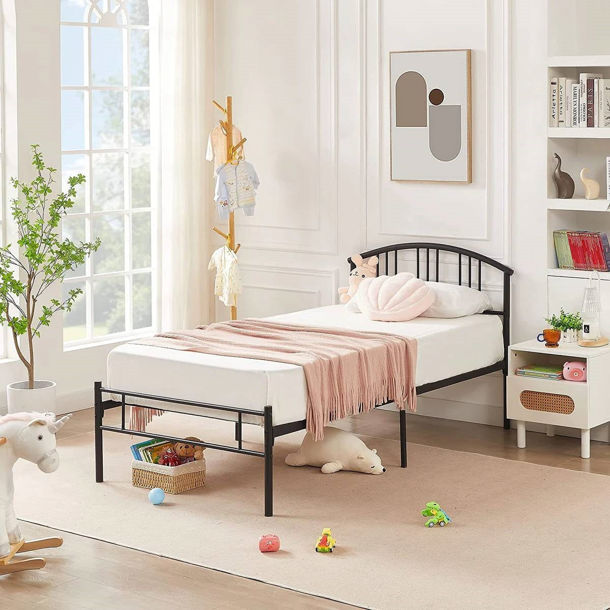 Twin size Black Metal Platform Bed Frame with Arched Headboard