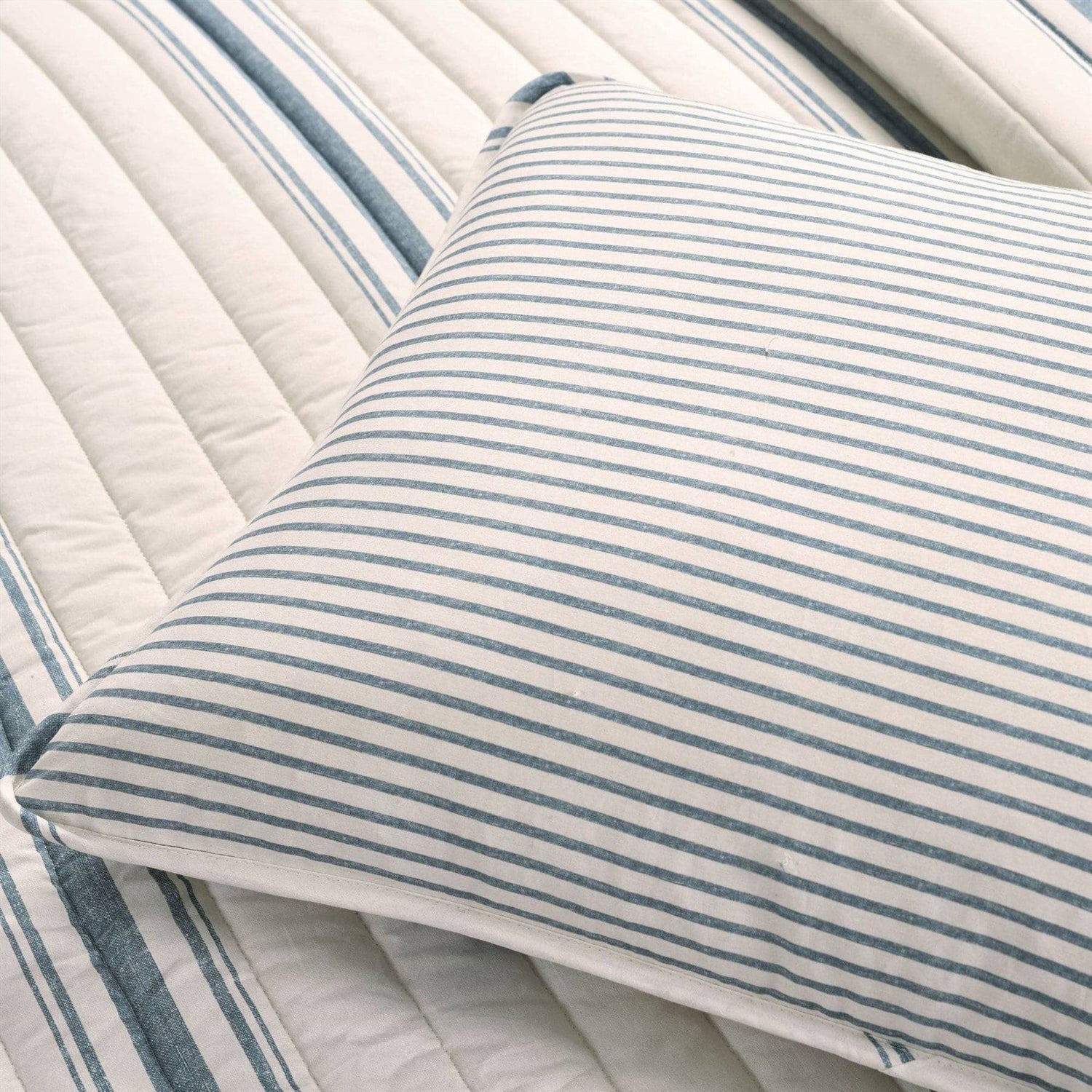 Twin/Twin XL Blue Off-White Stripe 2 Piece Reversible Cotton Quilt Set-3