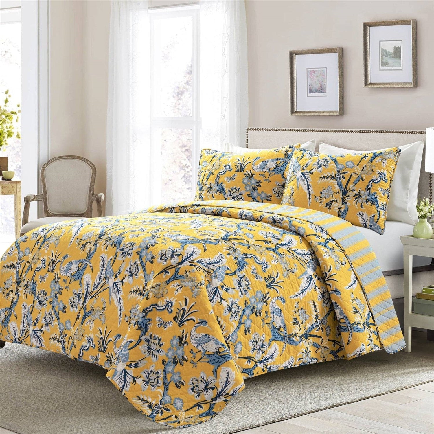 King Size Lightweight Peacocks Polyester Quilt Set Yellow Blue-0