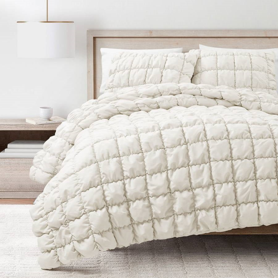 Full/Queen Soft Lightweight Puff Textured 3-Piece Comforter Set in Off White-0