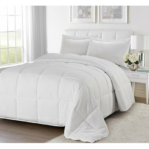 King/Cal King Traditional Microfiber Reversible 3 Piece Comforter Set in White-0