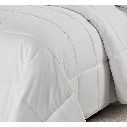 King/Cal King Traditional Microfiber Reversible 3 Piece Comforter Set in White-2