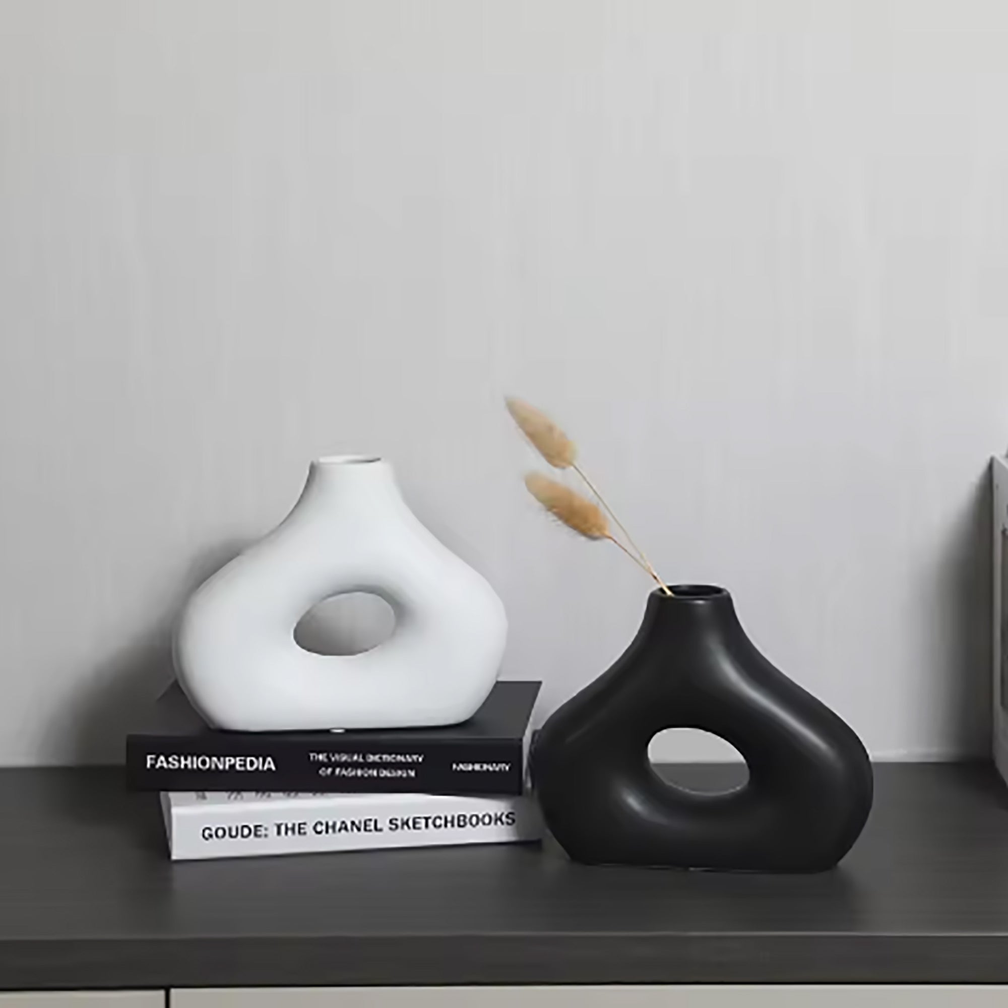 Cutout Vase-Black-2