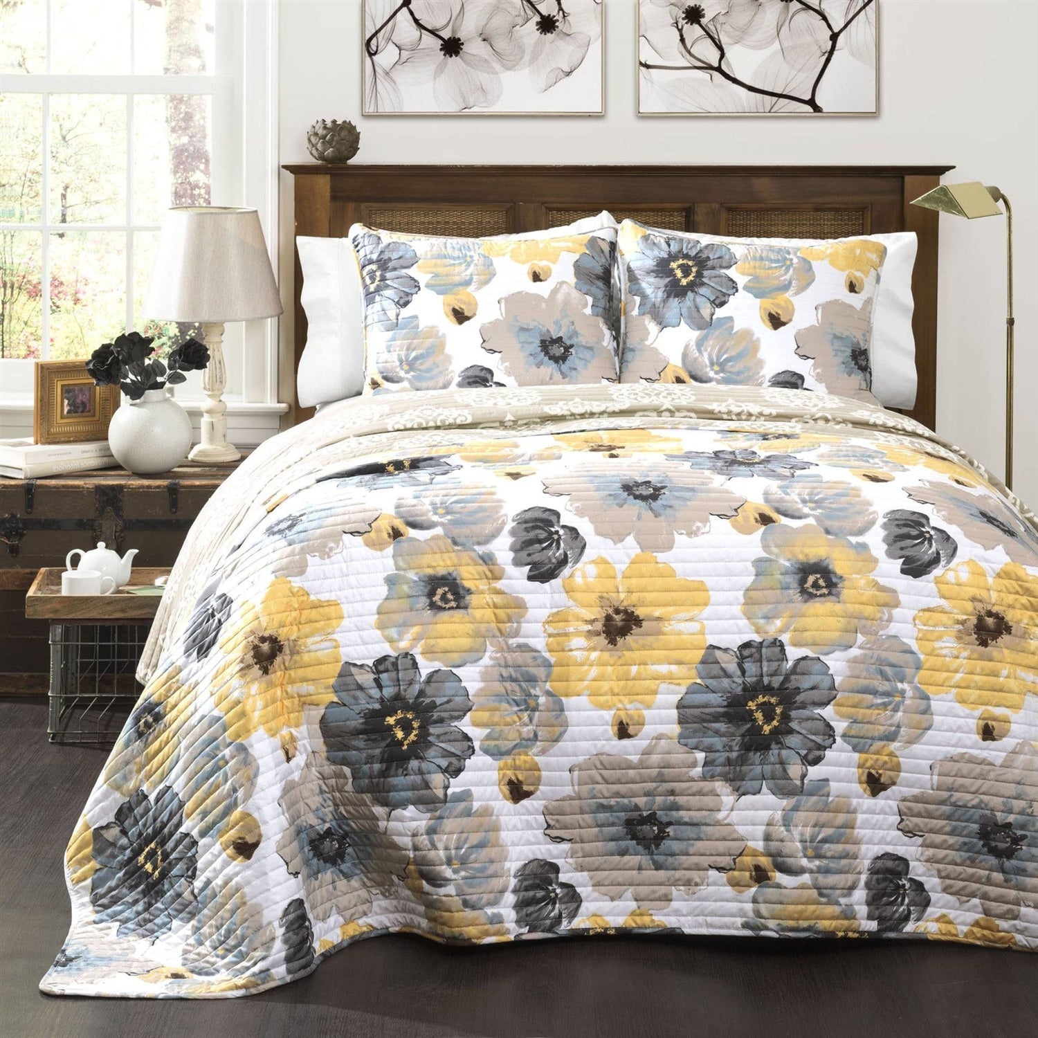 Full/Queen White Yellow Grey Flowers Lightweight Polyester Microfiber Quilt Set-0