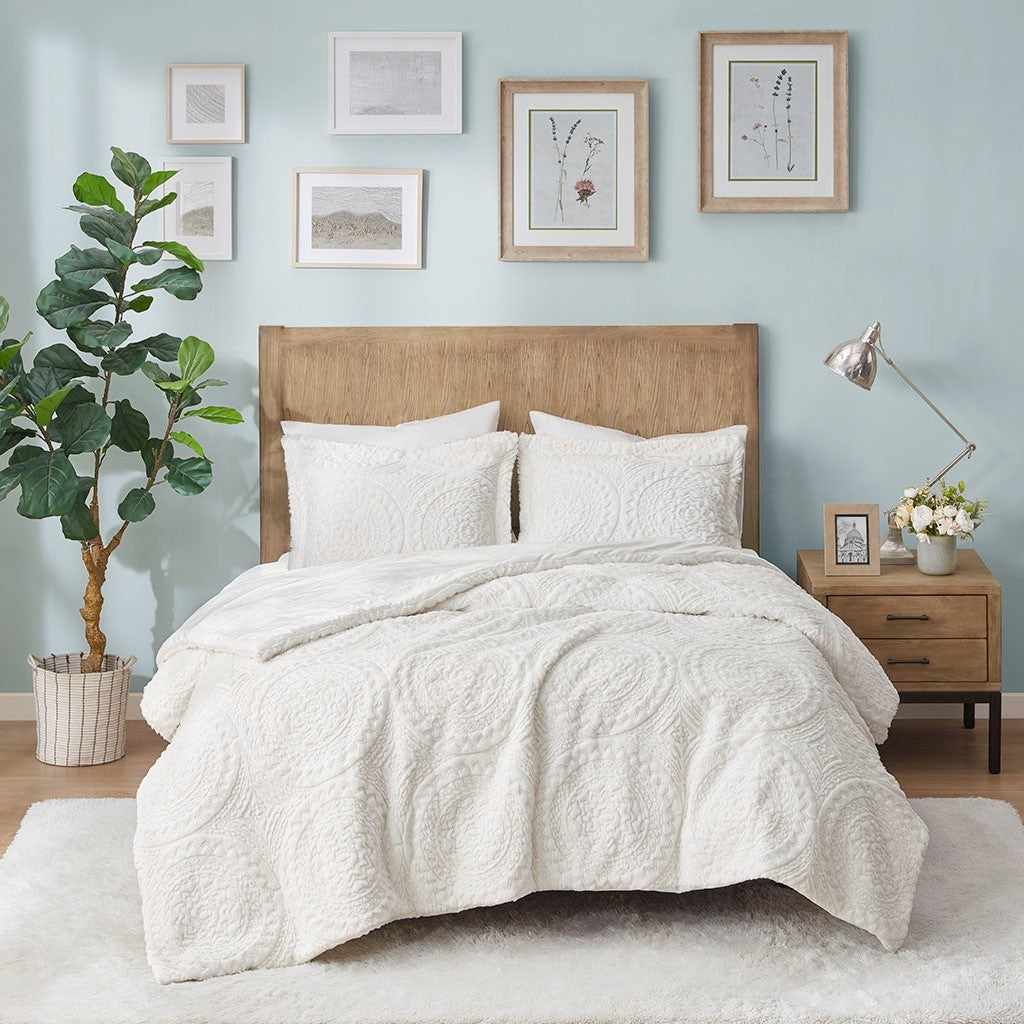 King/Cal King Embroidered Medallion Faux Fur Comforter Mini Set