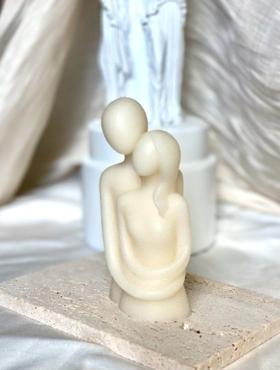 Cuddling Couple Handmade Scented Candle-3