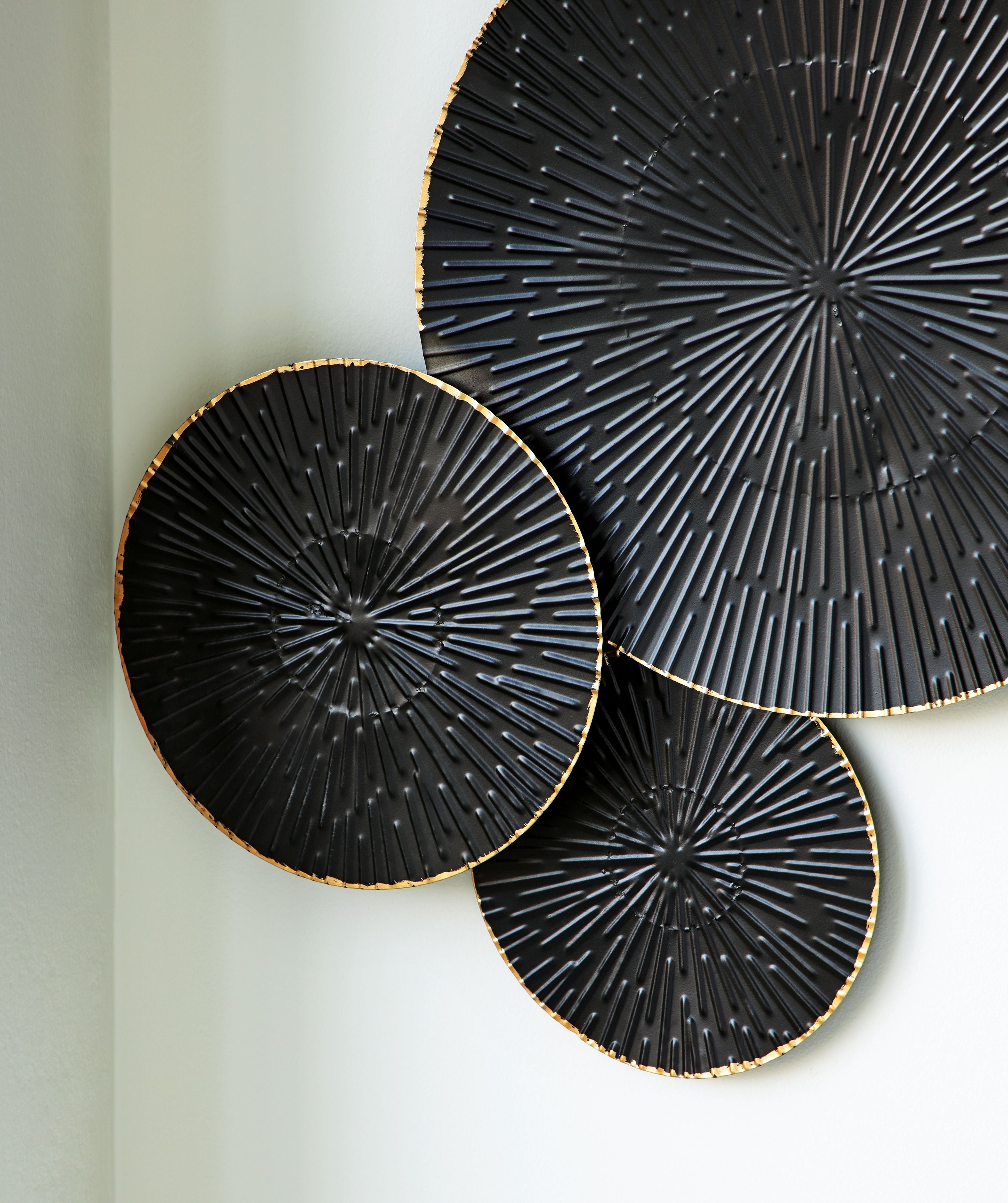 Rhetlen - Wall Decor - Black / Gold Finish