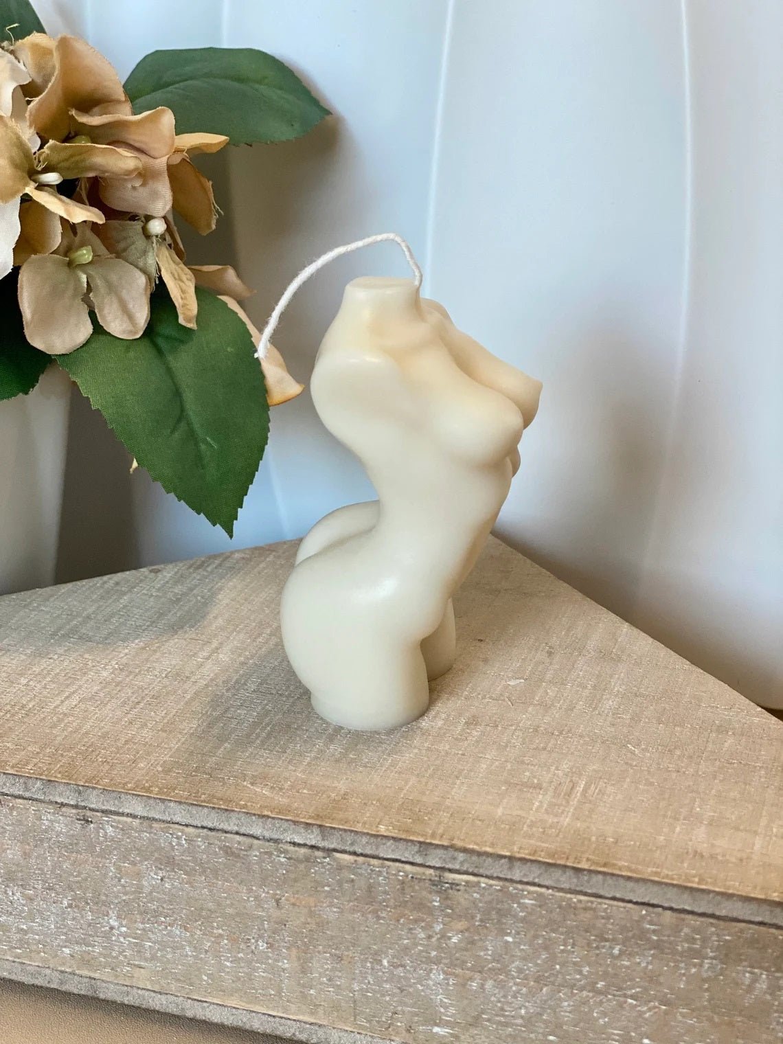 Female Body Sculpture Soy Wax Scented Candle-3