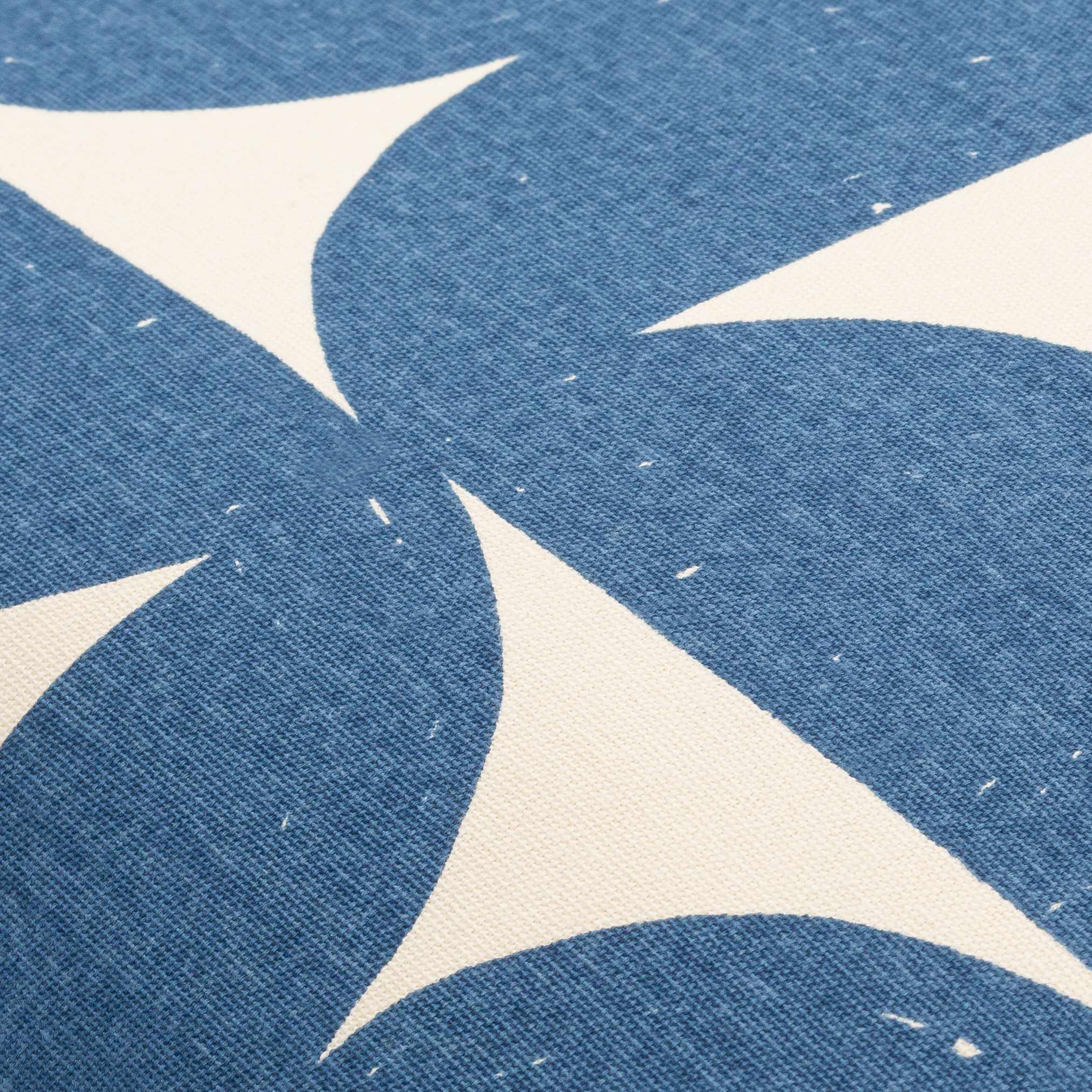 Iguig Pillow Cover-2