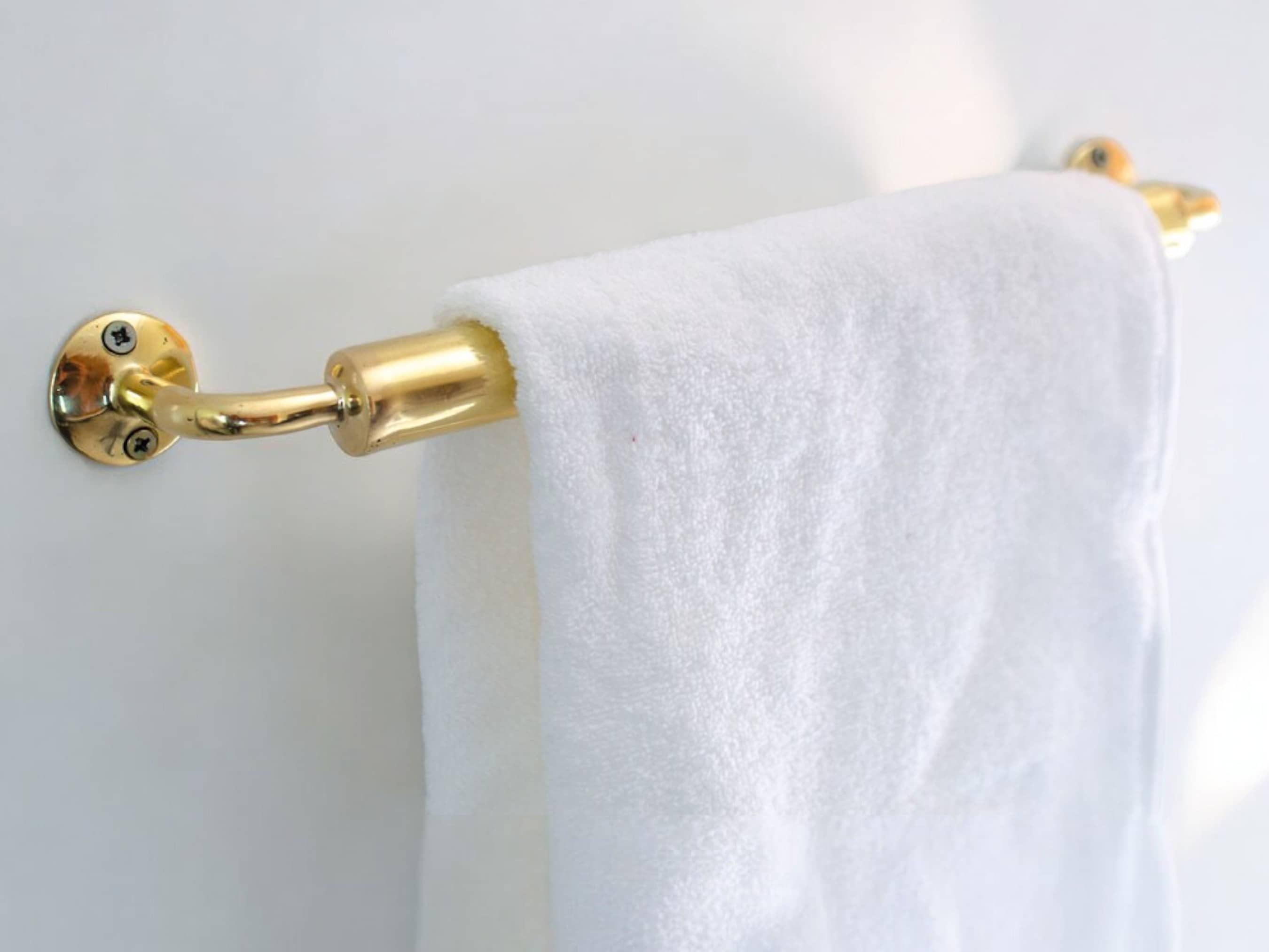 Elegant Brass Towel Holder for Bathroom - Stylish Wall-Mounted Towel Rack-0