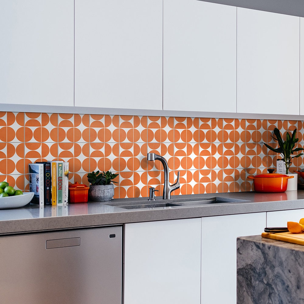 Orange Modern Circles Backsplash Decals - Waterproof - Crédence adhésive - Kitchen Backsplash Peel and Stick in Roll - SKU:RT52-2