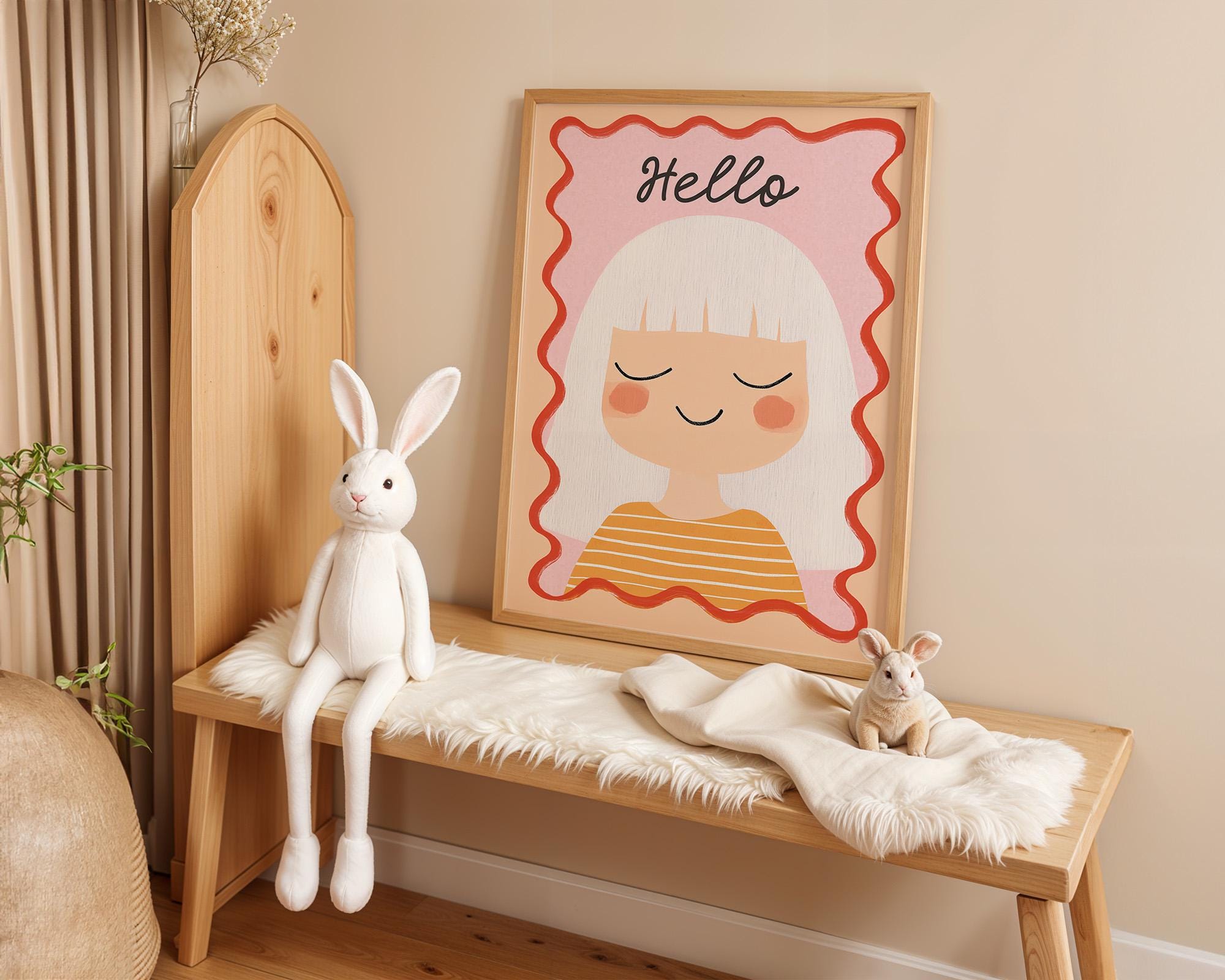 Poster Kinderzimmer Mädchen · Hello Schriftzug · Fröhliches Porträt mit weißen Haaren · Sanfte Farben · Deko ohne Rahmen-3