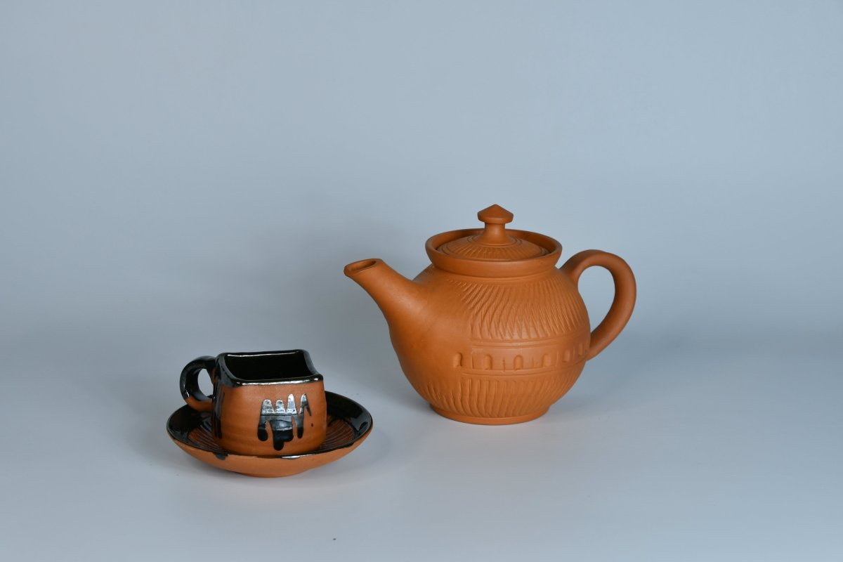 Terracotta Kettle: Artisan Charm for Home and Kitchen-15