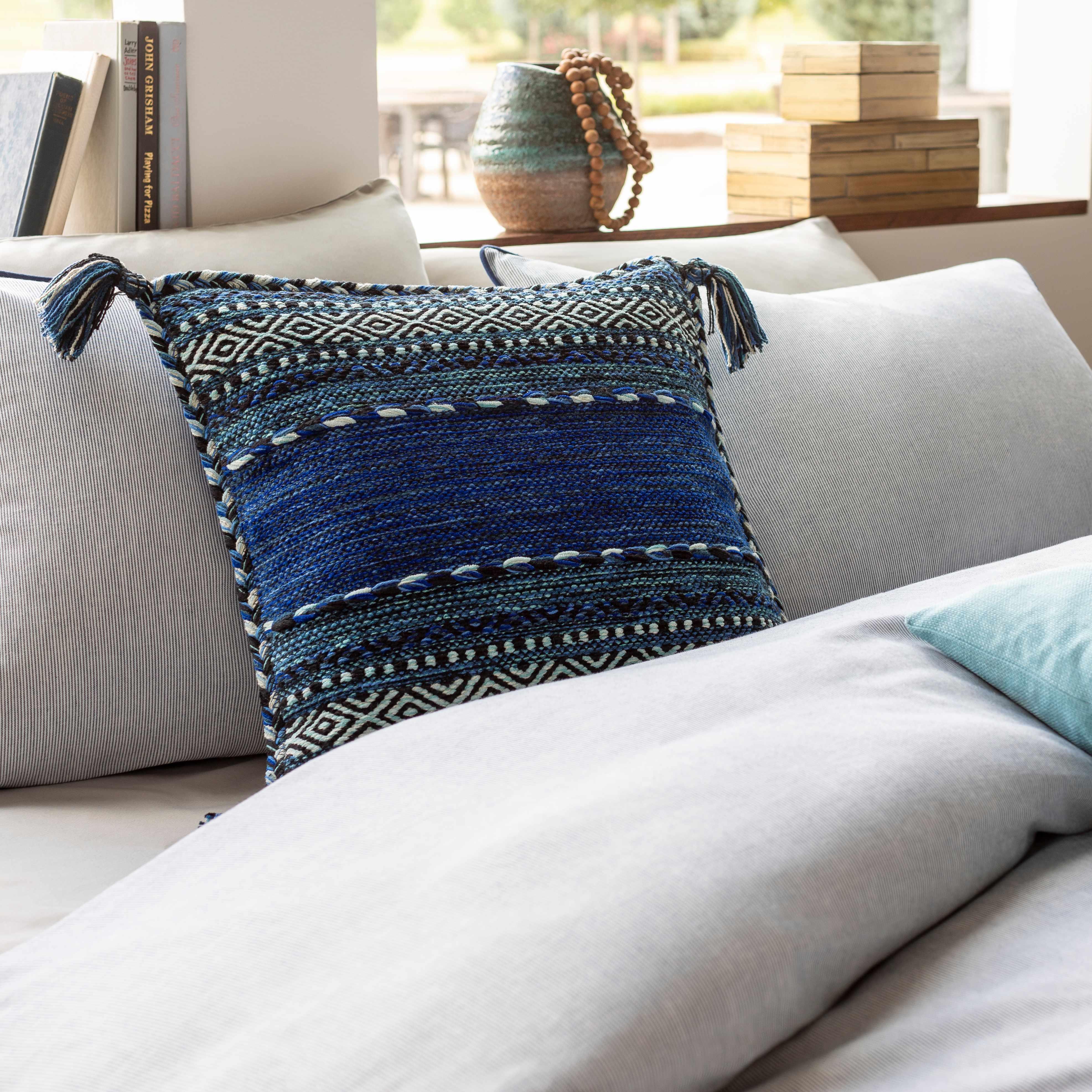 Mickleton Navy Blue Throw Pillow - PRHOMZ