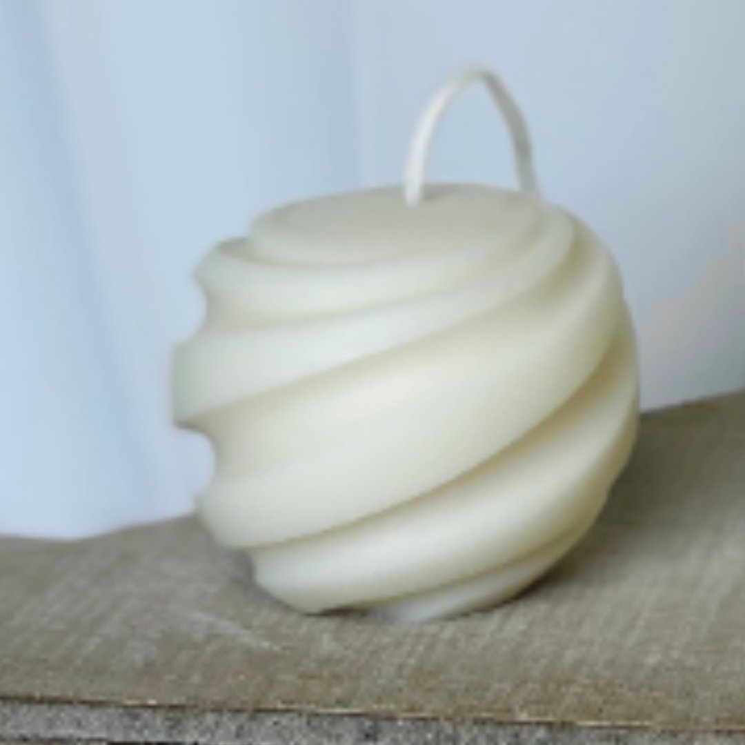 Minimalist Swirl Candle-4