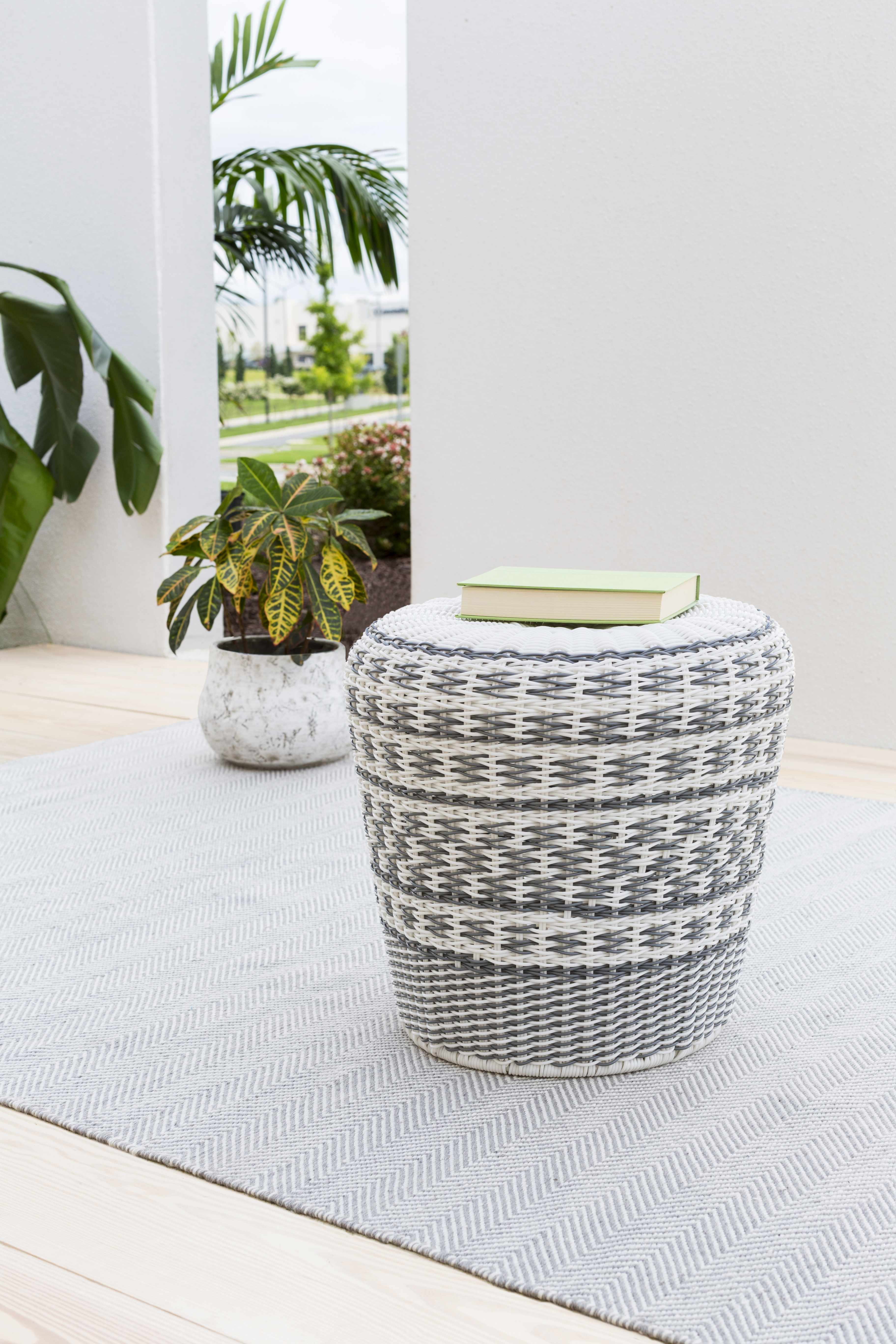 Villafrati End Table-3