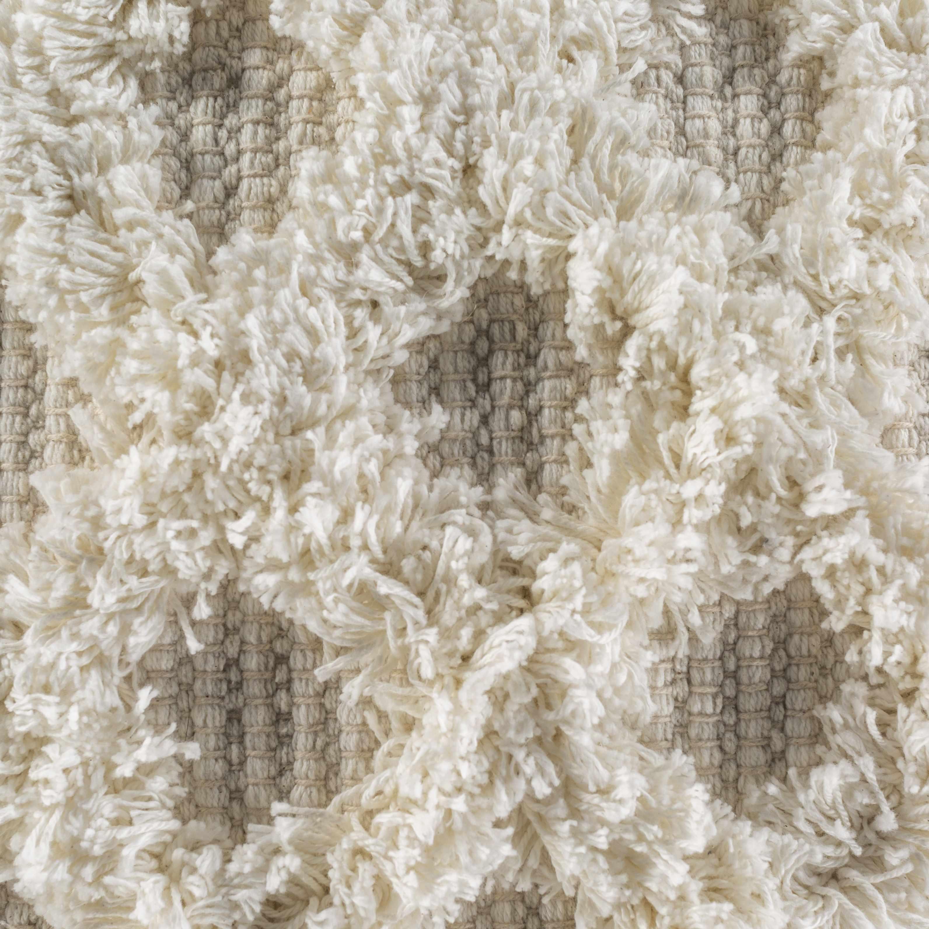 Pigcawayan Shaggy Diamond Accent Pillow - PRHOMZ