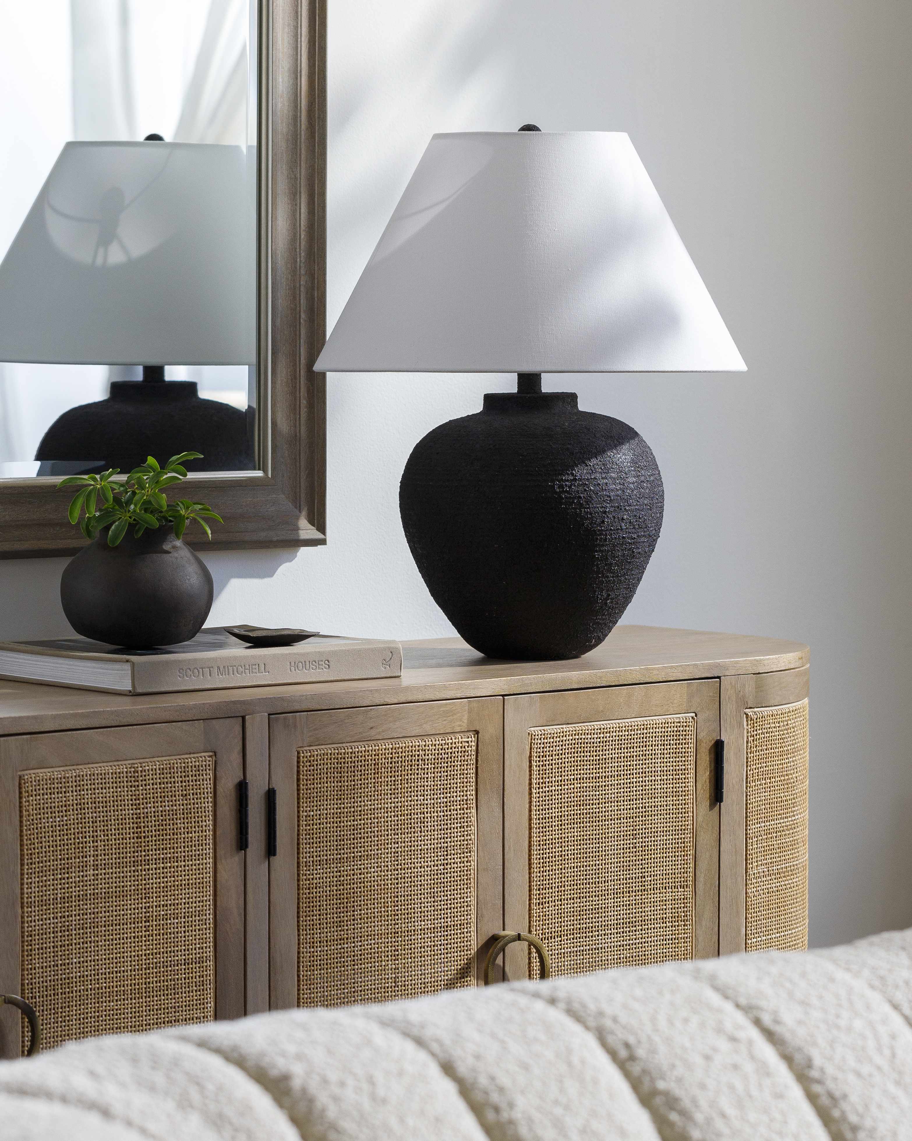 Puduppatti Table Lamp-0