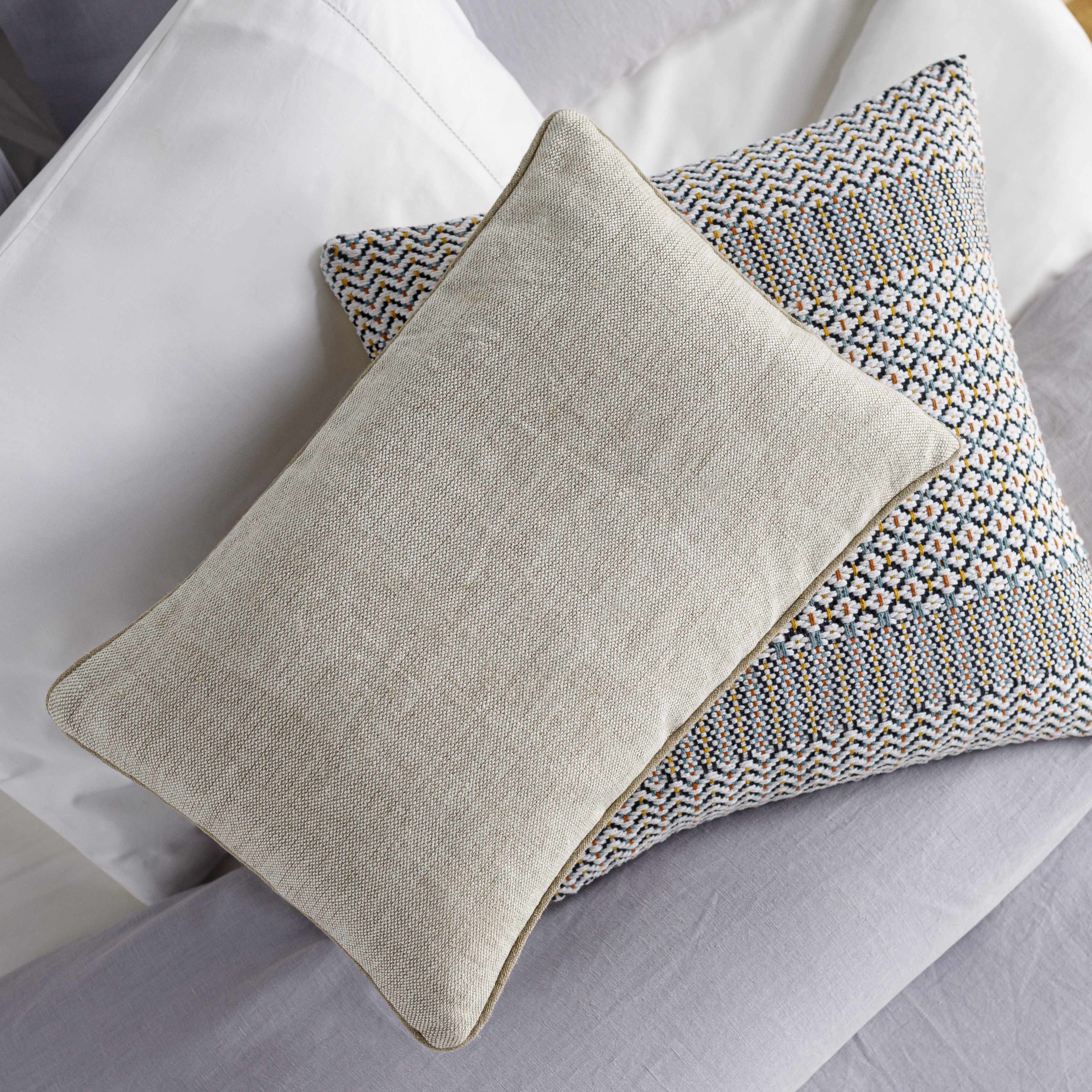 Pulungmasle Cream Woven Accent Pillow - Clearance-3