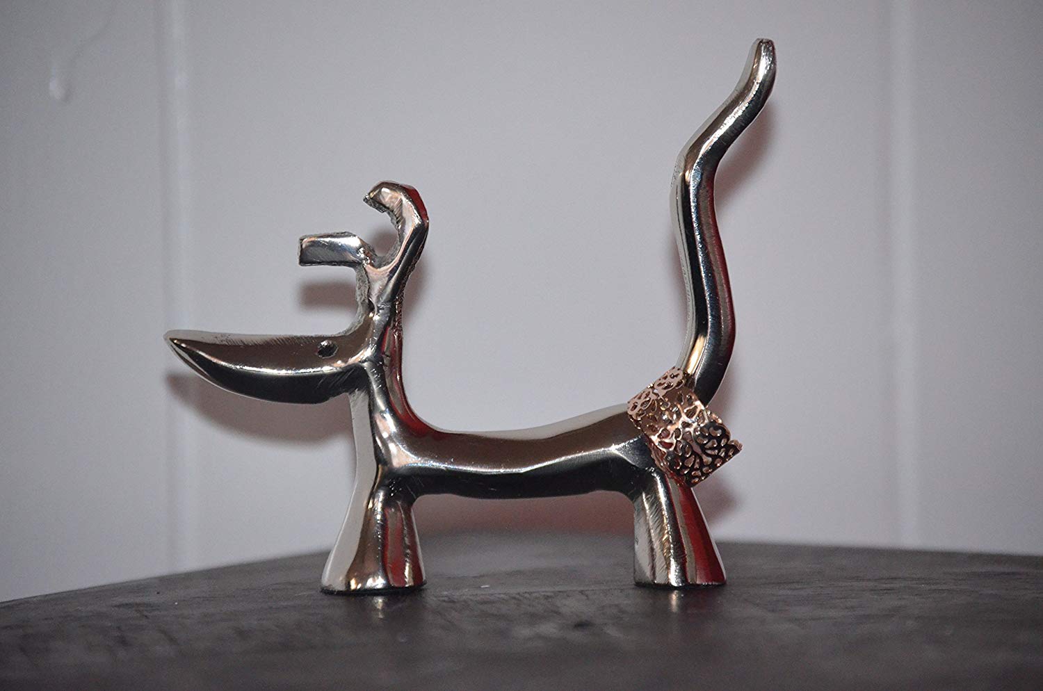 Vibhsa Dog Ring Holder (Silver Finish)