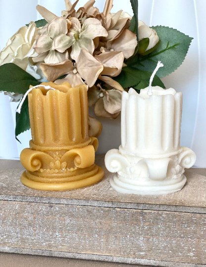 Romano Pillar Sculpture Soy Candle-1