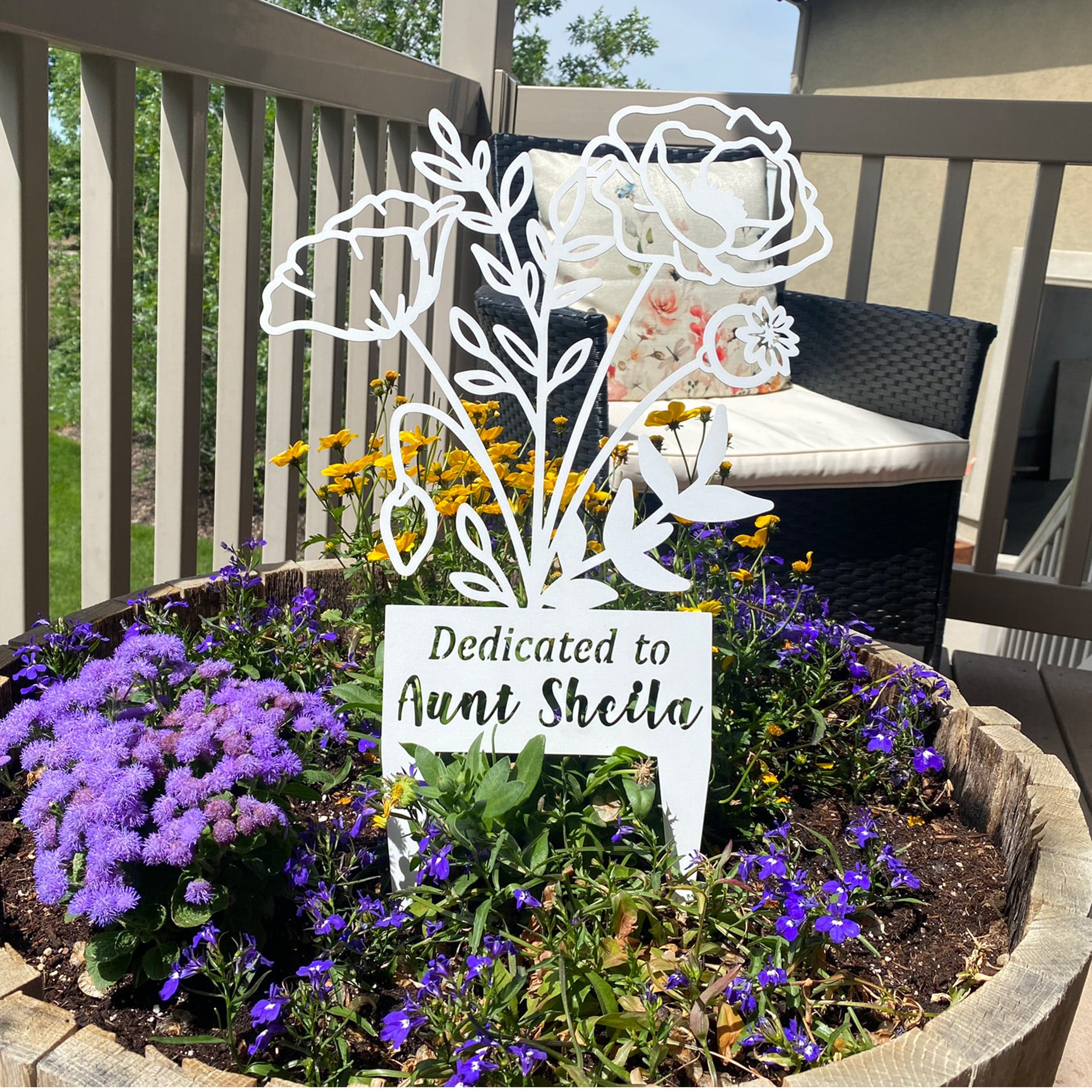 [COL] Flower Bouquet Stake - Metal Cutout Memorial Stake for Loved Ones
