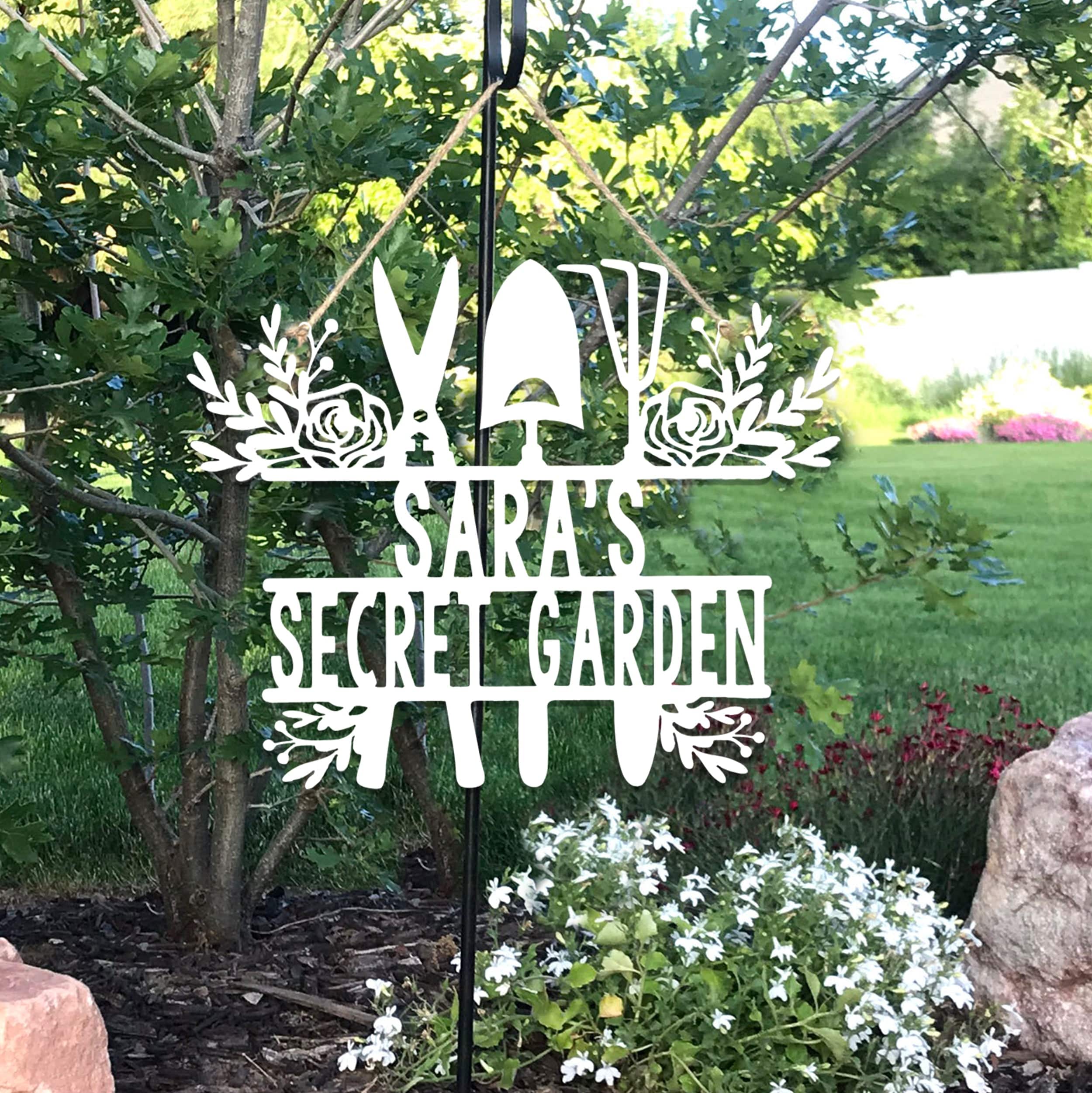 [COL] Find Me In The Garden Custom Sign - 2 Styles - Personalized Gardening Decor Outdoor Signs
