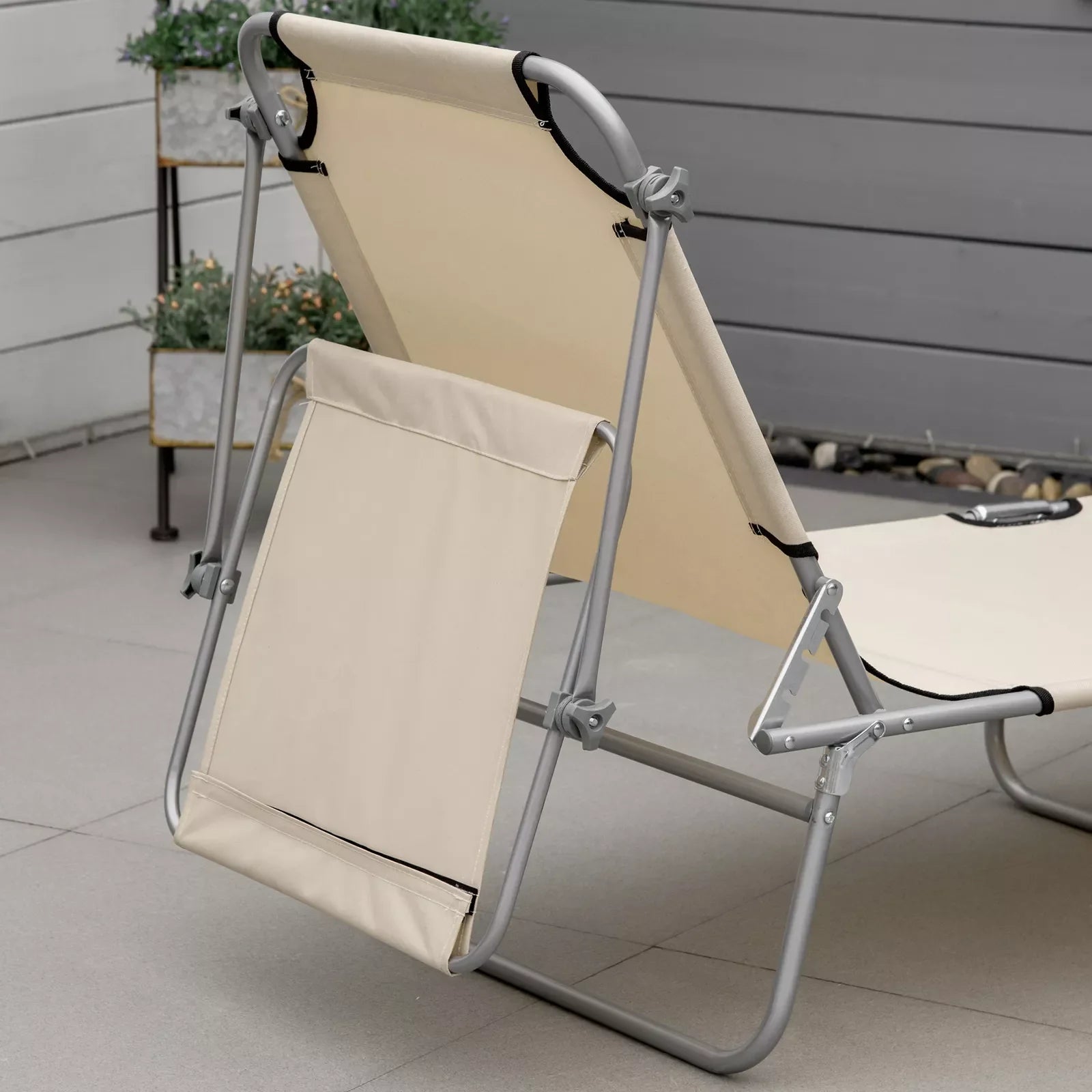 Macias Portable Outdoor Lounge Chair