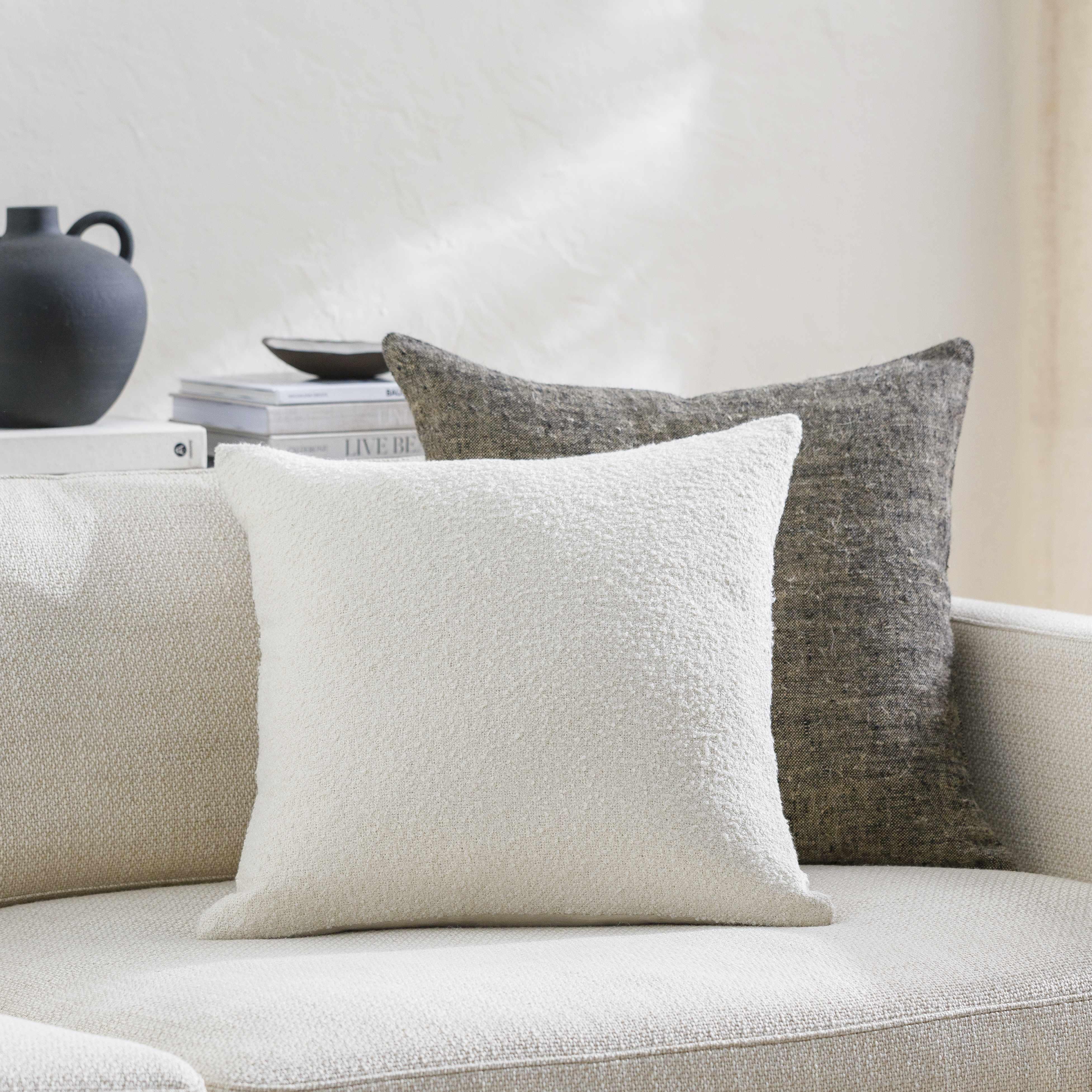 Mfumu Throw Pillow - PRHOMZ