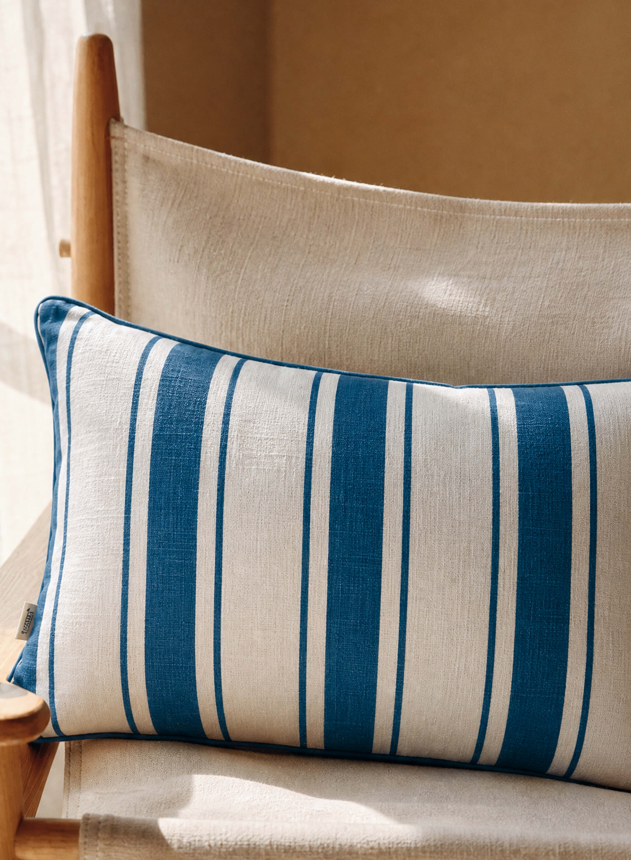 Cala Small Lumbar Pillow
