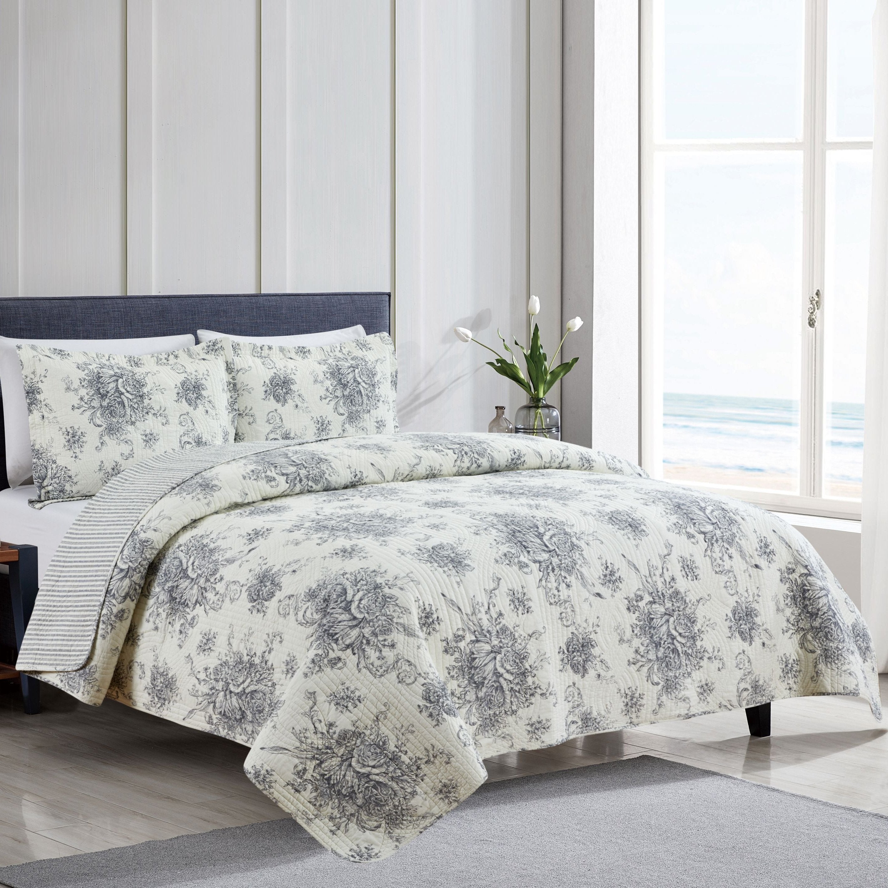 Toile Reversible Cotton Quilt Set