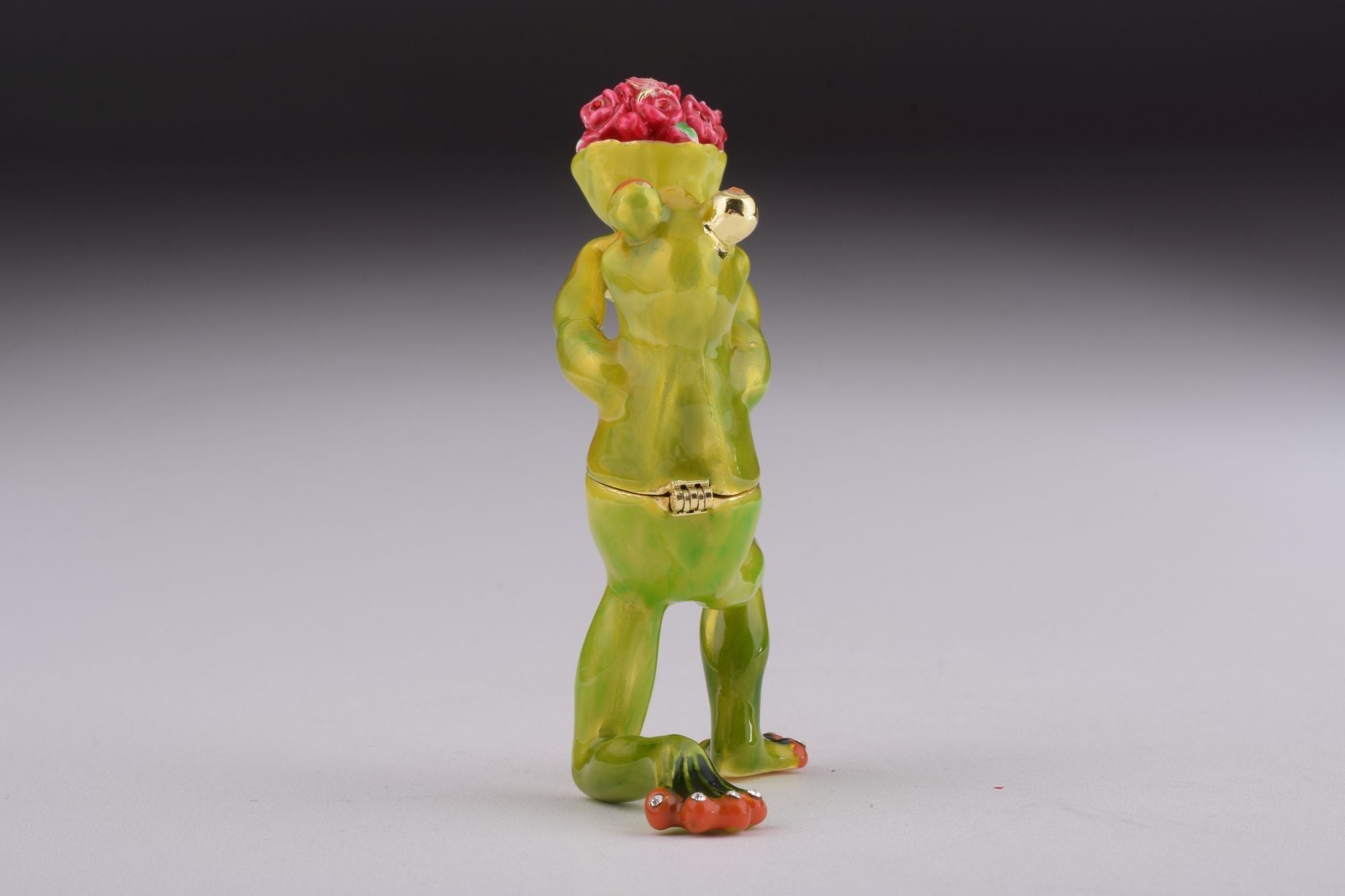 Romantic Frog Holding Flowers-4