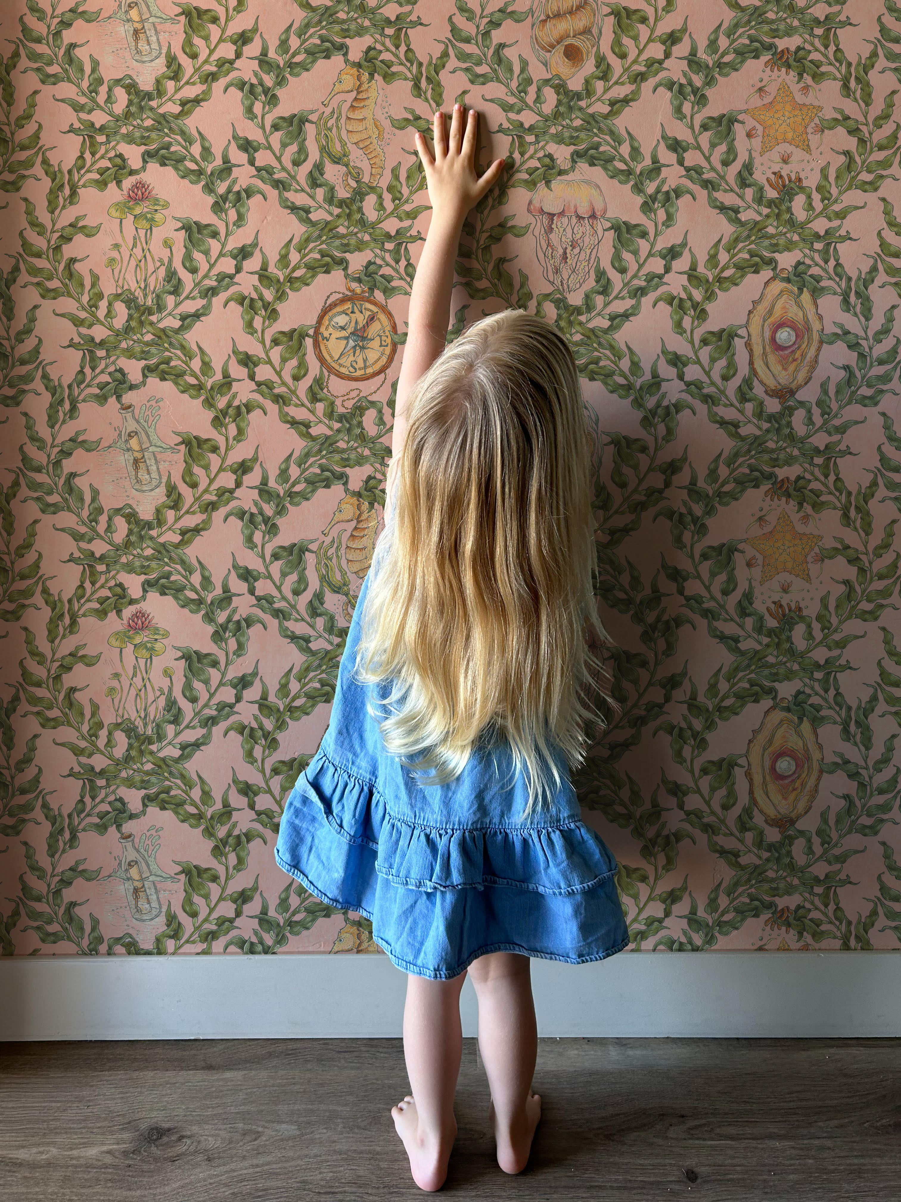 Perla Wallpaper by Naturally Antique