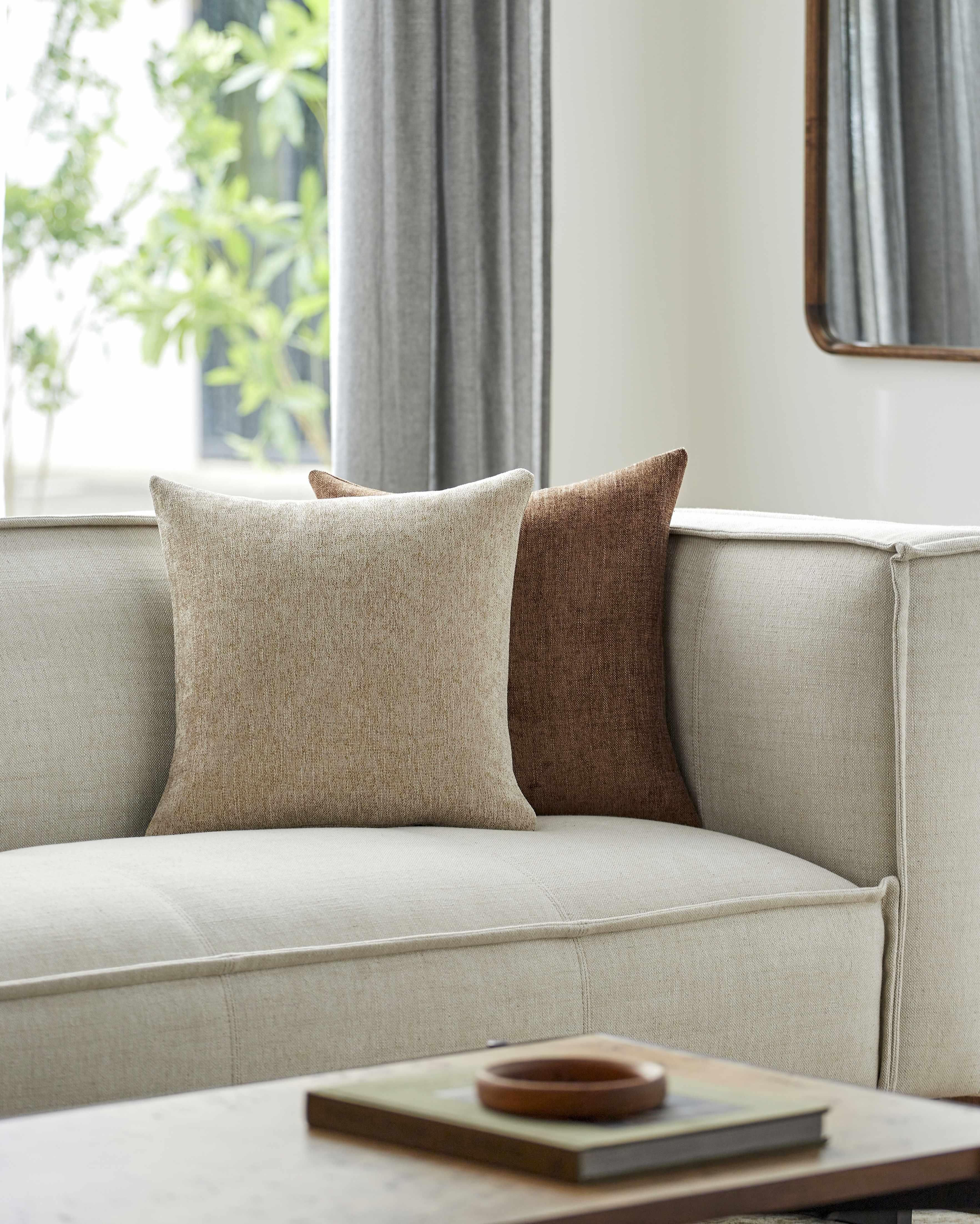 Zihna Throw Pillow - PRHOMZ